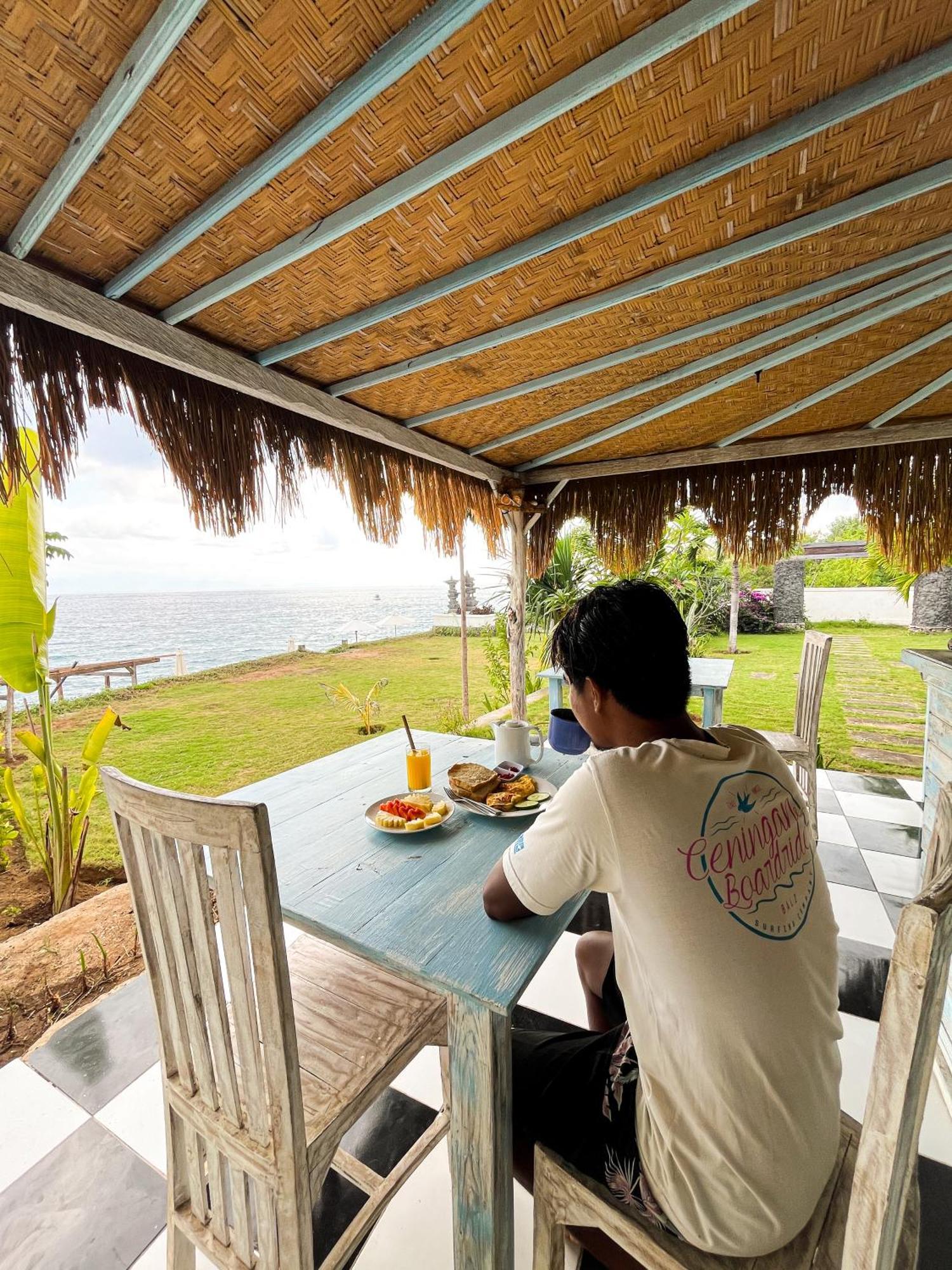 The Edge Lembongan Villa Exterior photo
